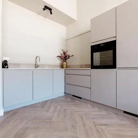 Luxurious With Equipped Kitchen Aparthotel 3*