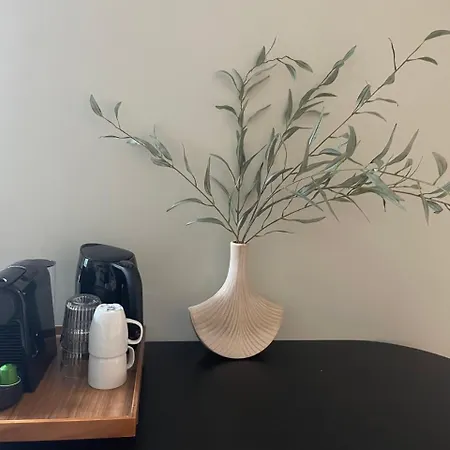 Luxurious With Equipped Kitchen Aparthotel
